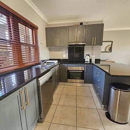 Six Whale Rock Gardens With Back Up Power For Load Shedding Leilighet Plettenberg Bay Eksteriør bilde