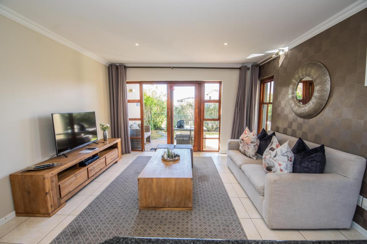 Six Whale Rock Gardens With Back Up Power For Load Shedding Leilighet Plettenberg Bay Eksteriør bilde