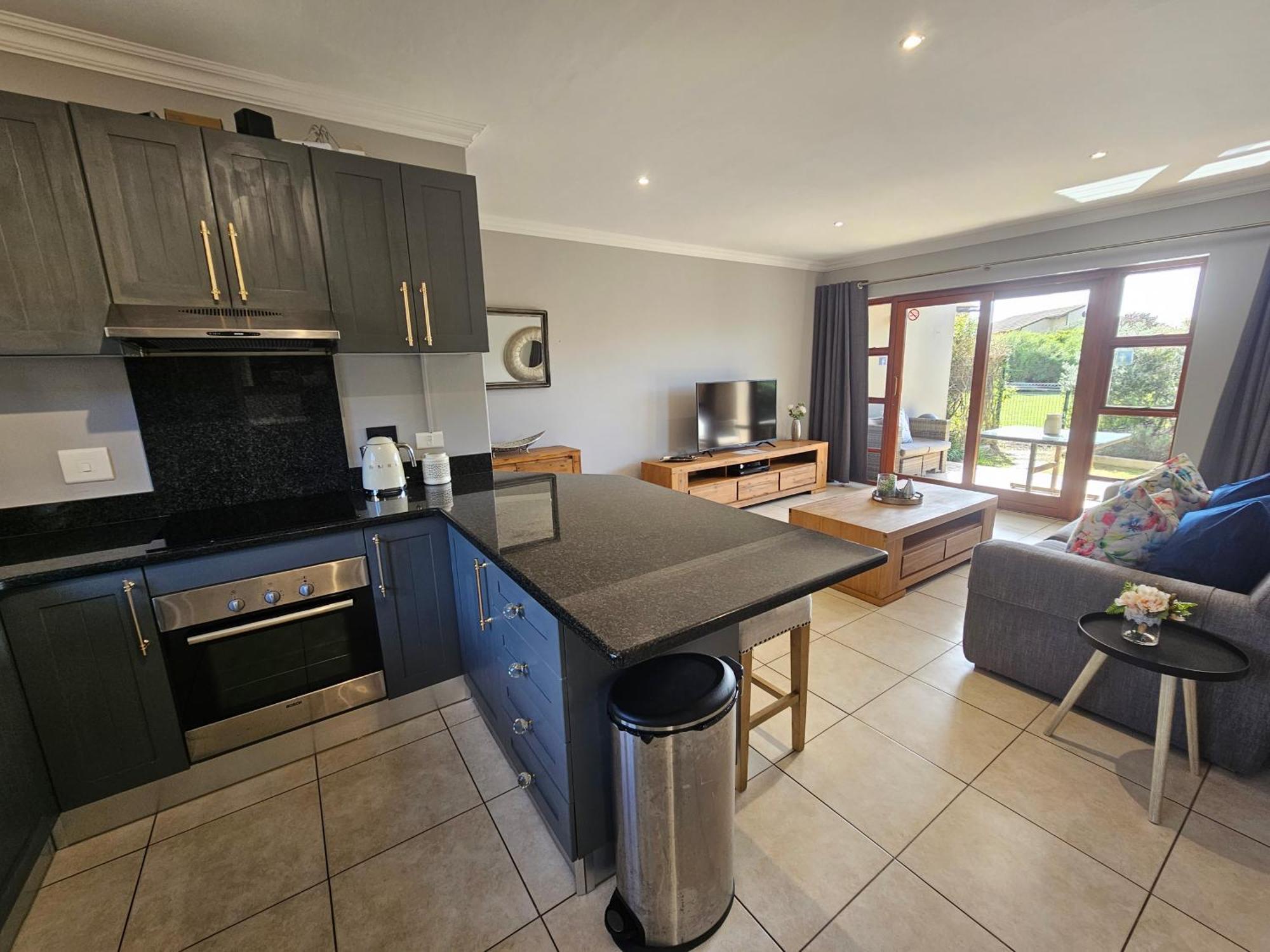Six Whale Rock Gardens With Back Up Power For Load Shedding Leilighet Plettenberg Bay Eksteriør bilde